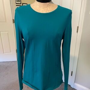 GAP NWOT stretch scoop neck top